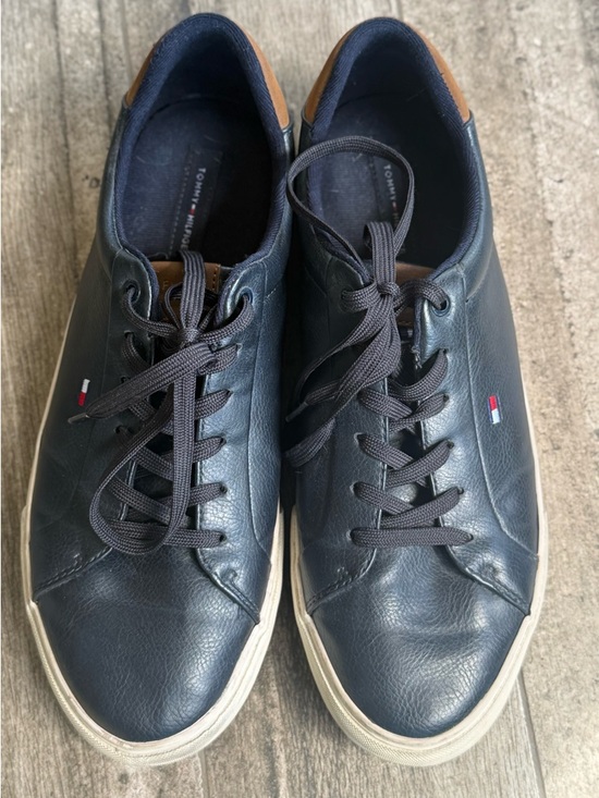 Tommy Hilfiger Other - Tommy Hilfiger Navy Leather Low-Top Sneakers with Brown Heel Accent
